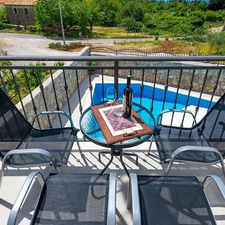 Villa Kabalero Gruda